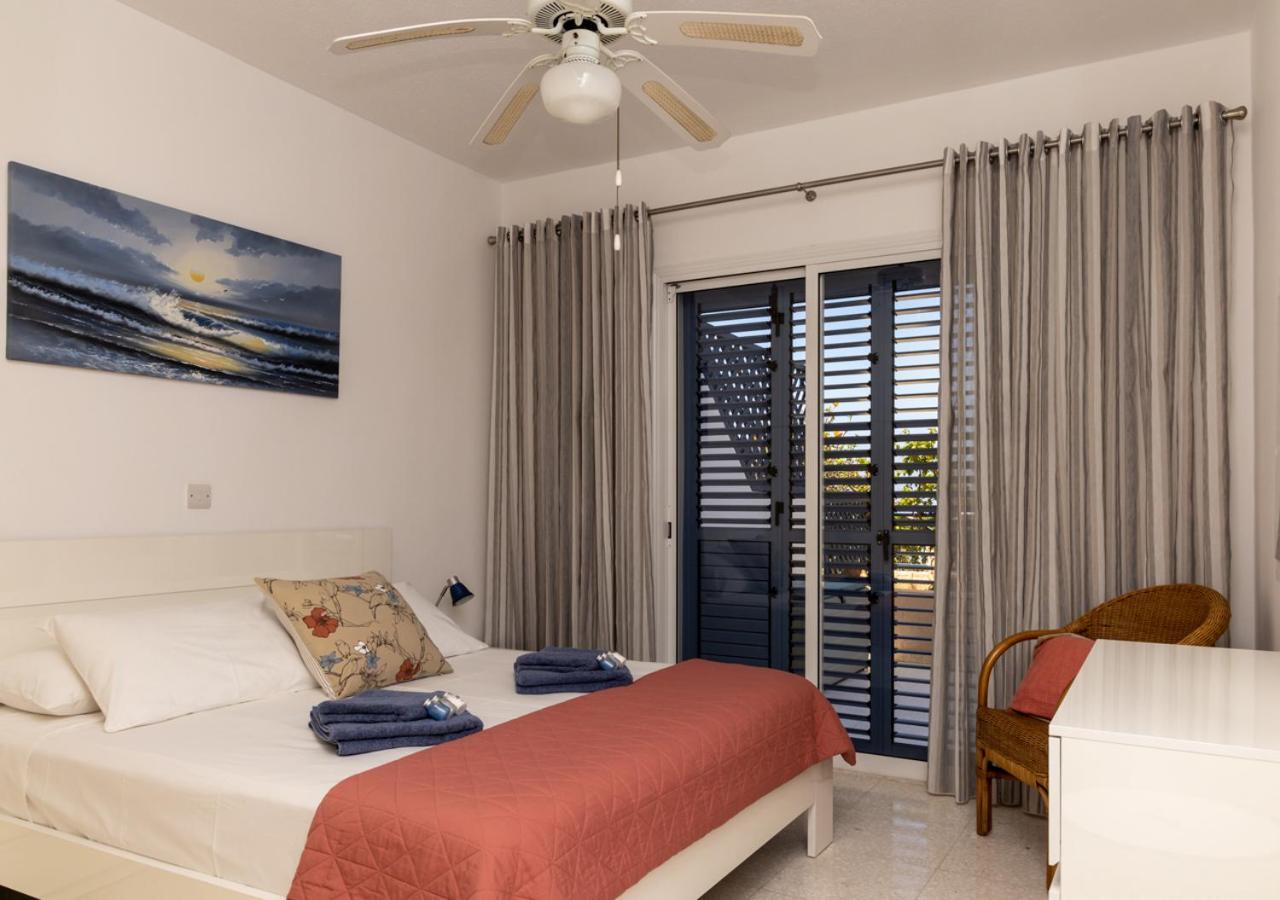 105 Kings Palace - Fabulous 2 Bed, 2 Bath, Large Patio With Garden - Sea Views Paphos Eksteriør bilde