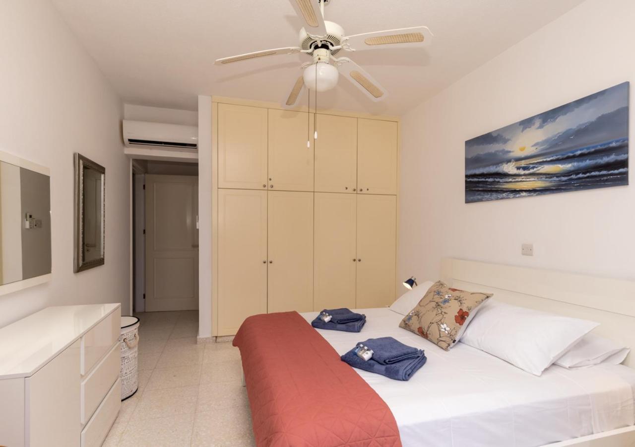 105 Kings Palace - Fabulous 2 Bed, 2 Bath, Large Patio With Garden - Sea Views Paphos Eksteriør bilde