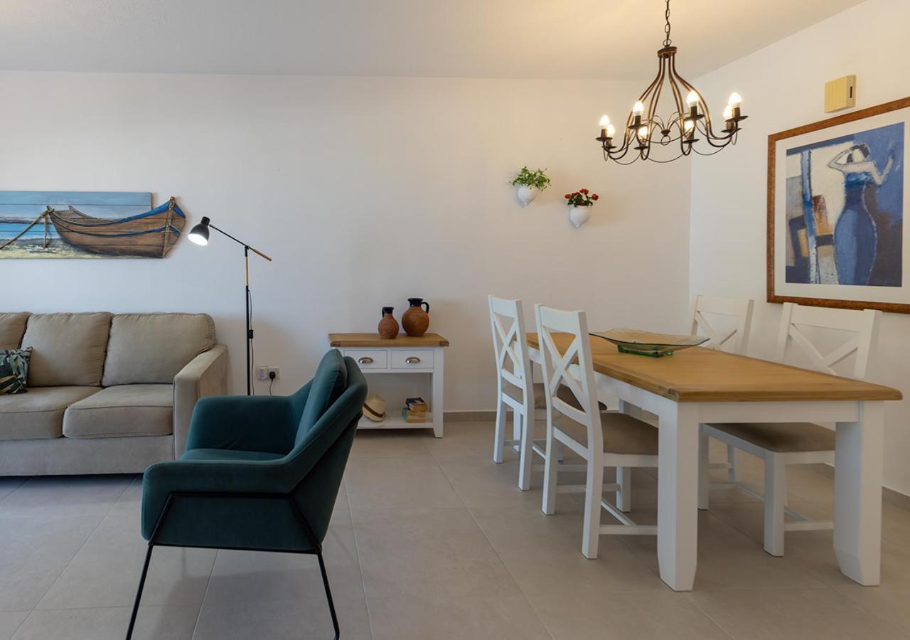 105 Kings Palace - Fabulous 2 Bed, 2 Bath, Large Patio With Garden - Sea Views Paphos Eksteriør bilde
