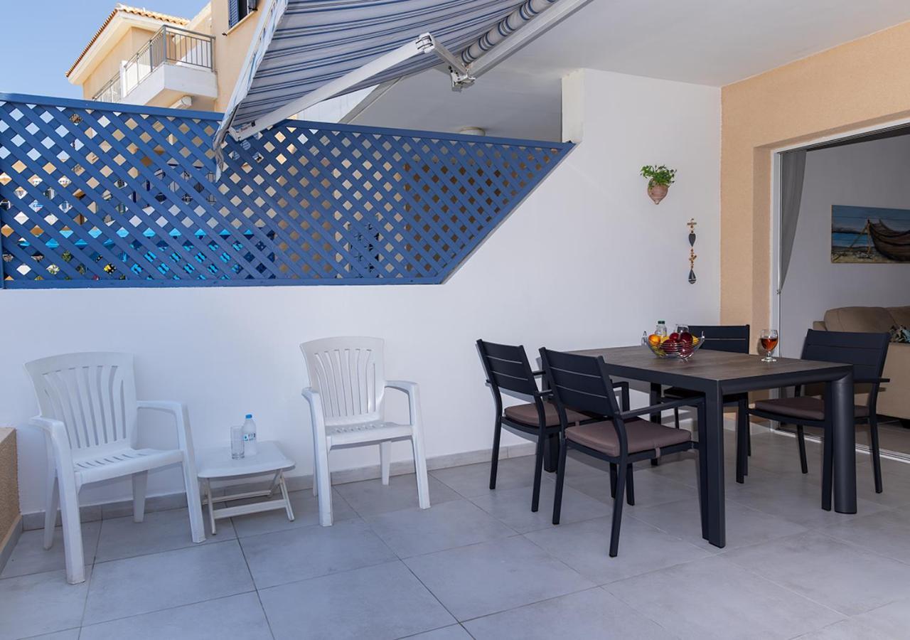 105 Kings Palace - Fabulous 2 Bed, 2 Bath, Large Patio With Garden - Sea Views Paphos Eksteriør bilde