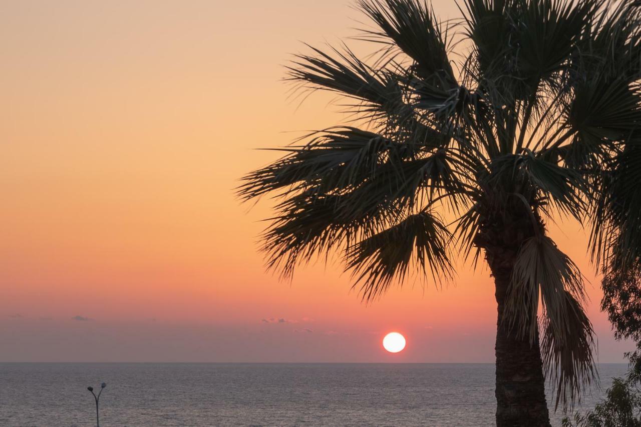 105 Kings Palace - Fabulous 2 Bed, 2 Bath, Large Patio With Garden - Sea Views Paphos Eksteriør bilde