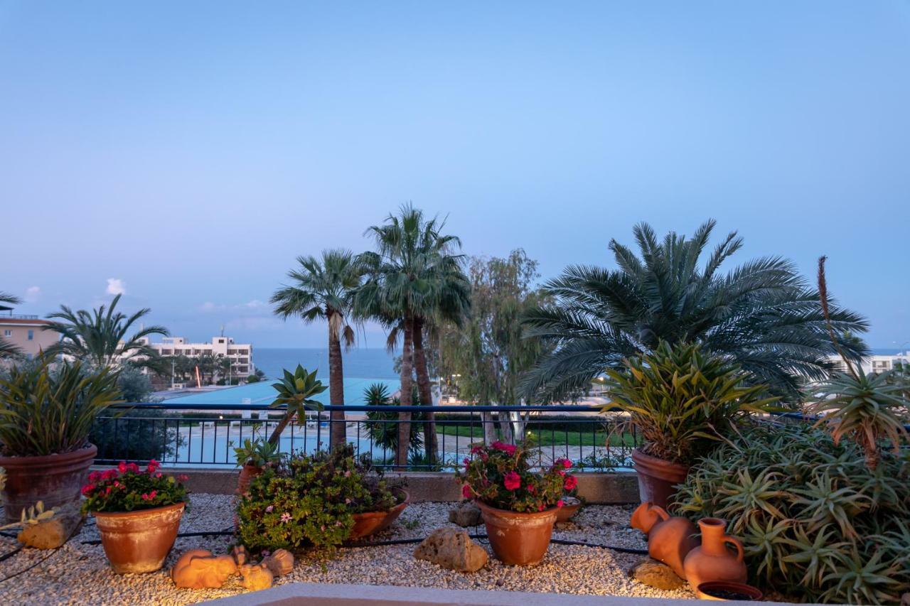 105 Kings Palace - Fabulous 2 Bed, 2 Bath, Large Patio With Garden - Sea Views Paphos Eksteriør bilde