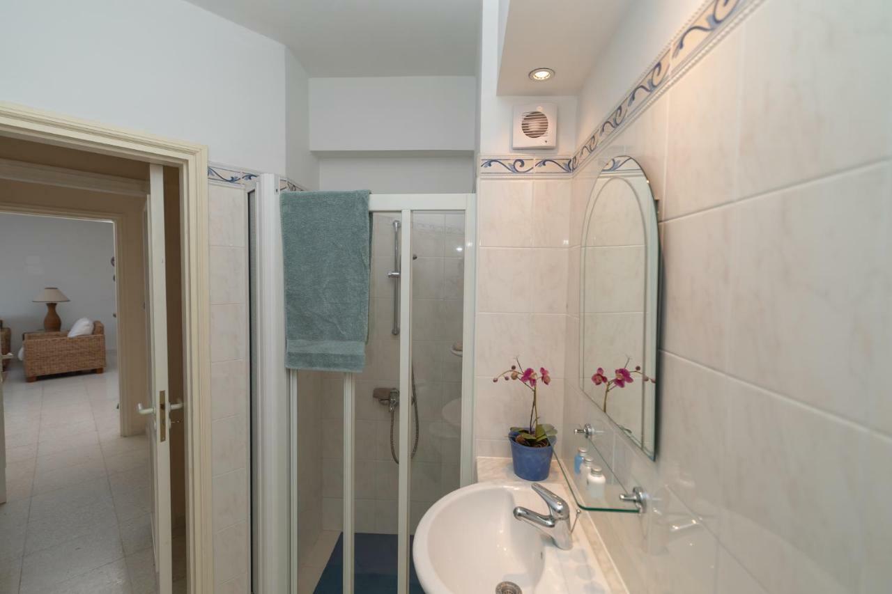 105 Kings Palace - Fabulous 2 Bed, 2 Bath, Large Patio With Garden - Sea Views Paphos Eksteriør bilde